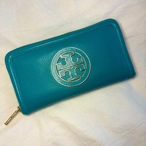 Beautiful teal colored Tory Burch wallet.